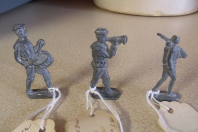 old metal toy soldiers