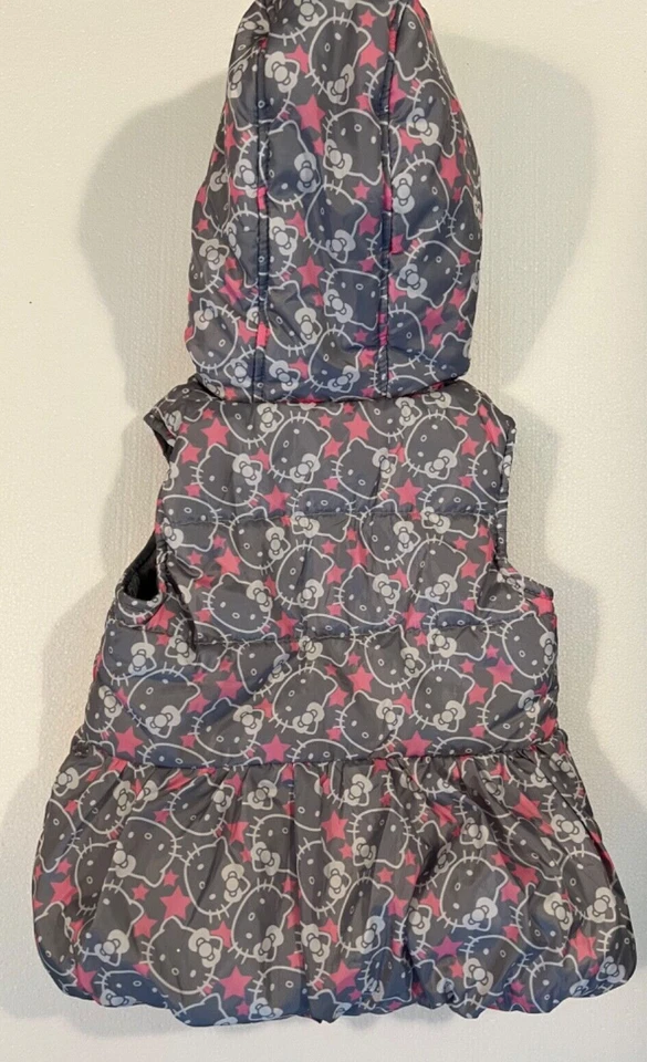 Chaleco con Capucha Hello Kitty Niñas Talla 5 Puff Cremallera Imitación Piel Borde Rosa Gris Exterior Foto 2 de 4