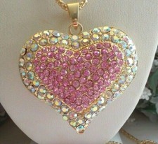 BETSEY JOHNSON SPARKLING CRYSTAL PINK CENTER HEART PENDANT NECKLACE