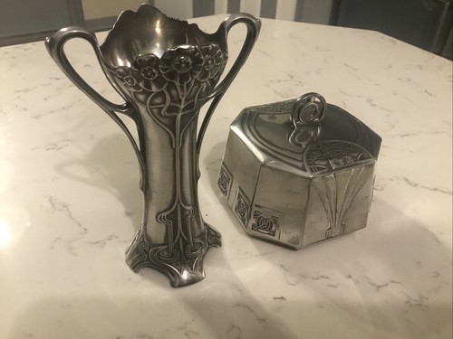 A BEAUTIFUL ANTIQUE WMF SILVER PLATE TRINKET BOX & VASE , CIRCA 1900. - Picture 12 of 15