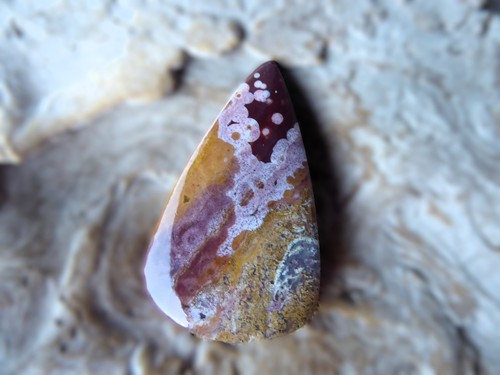 Schmuckstein Ozean – Jaspis Tropfen-Cabochon Madagaskar Oceanjasper