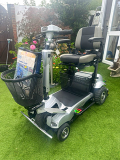 Quingo Flyte 5 Wheel Electric Mobility Scooter Silver/Grey/Black Basket