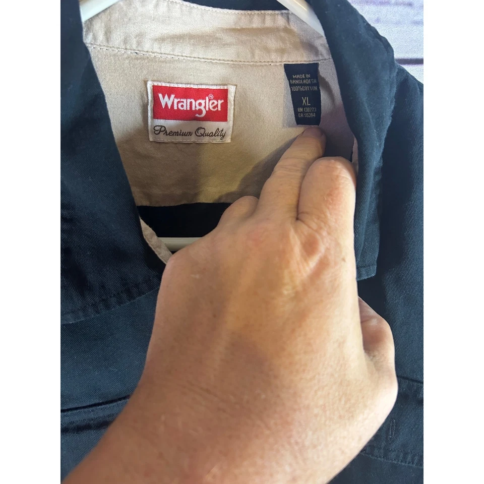Wrangler Work Shirt Heavy Duty Premium Quality Black XL - Image 2 of 4
