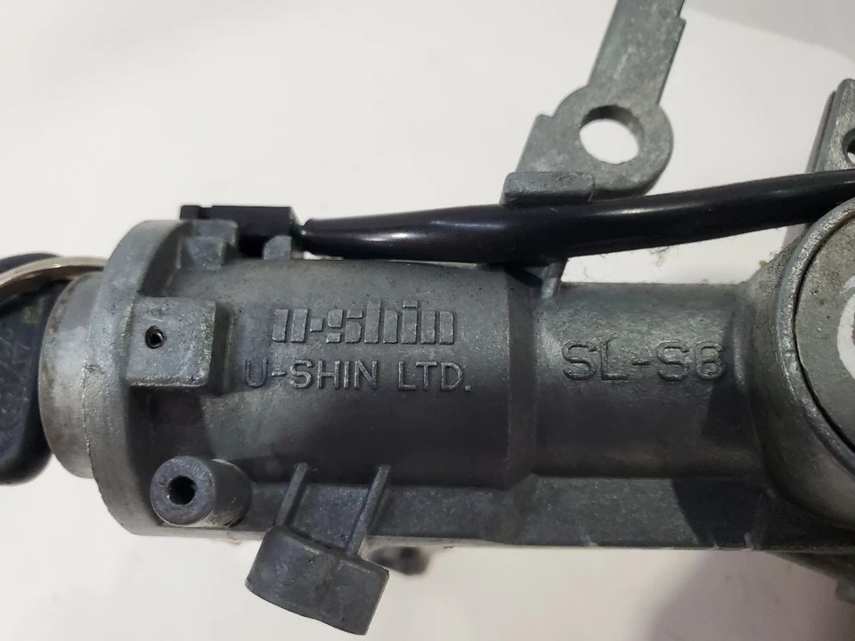 Interruptor de encendido usado se adapta a: 1997 Suzuki X90 MT grado A Foto 4 de 4