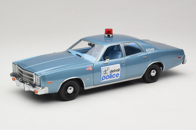 19069 Plymouth Fury Beverly Hills PD Blue Greenlight 1/18