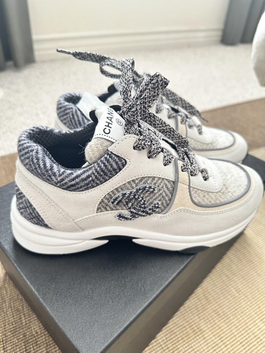 Chanel 22K White Ivory Grey Suede CC Logo Low Top Lace Up Chanel 22K White Ivory Grey Suede CC Logo Low Top Lace Up