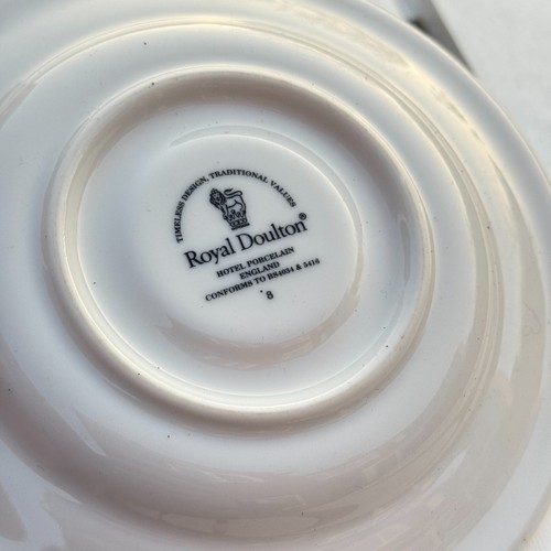 SET TAZZA DA TÈ E PIATTINO PORCELLANA BIANCA ROYAL DOULTON HOTEL - Foto 5 di 7