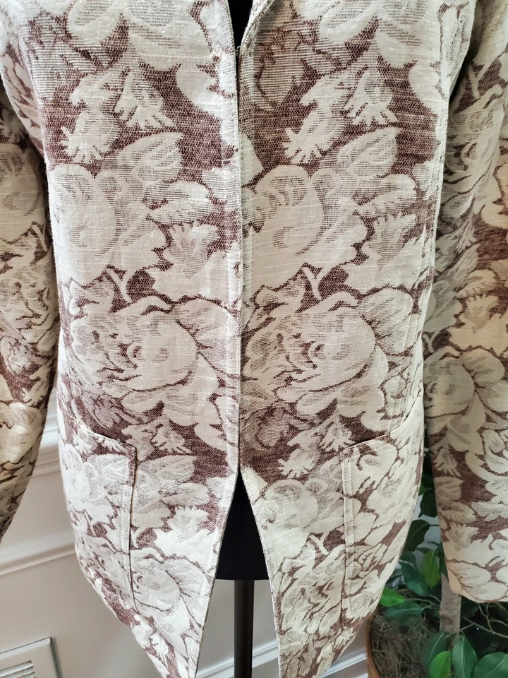 Женская однобортная куртка блейзер Dialogue с цветочным рисунком из полиэстера с длинным рукавом 10 - Изображение 4 из 4