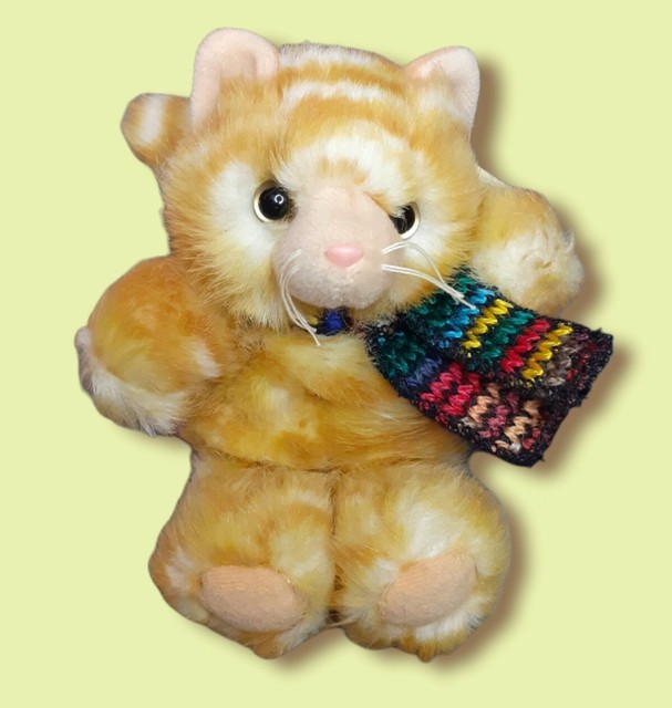 Keel Toys 32cm Signature Cuddle Kitten 