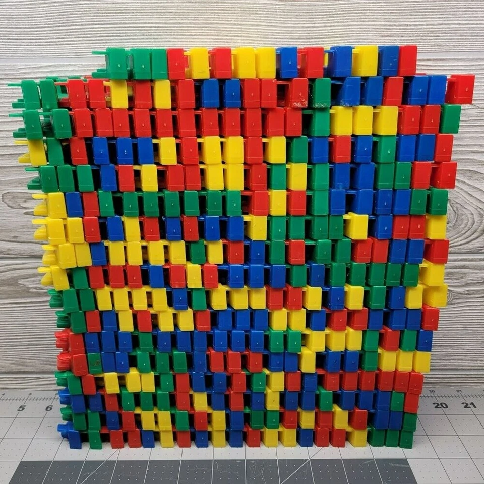 Magic Tracks 16 ft Building Set With Blue Car Tracks Accessories Bag Green Red - Image 3 of 4