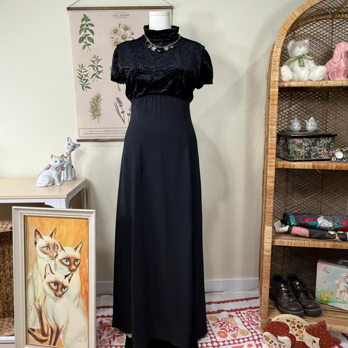 green emerald velvet dress Vintage Liz Claiborne Pink Wrap Dress – ThisBlueBird main image 1