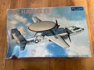 MODELLBAUSATZ E 2C HAWKEYE VON FUJIMI 1:72