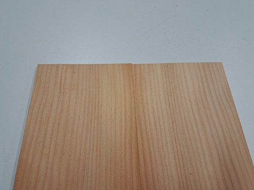 Pine Wood Veneer - CONSTRUCTIONAL - 8 NATURAL WOOD SHEETS - 225 x 125 x 1.4mm - Picture 2 of 4