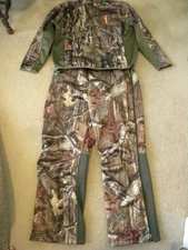 HABIT camouflage jacket XL and UNDER ARMOUR scent control pants 42-same pattern