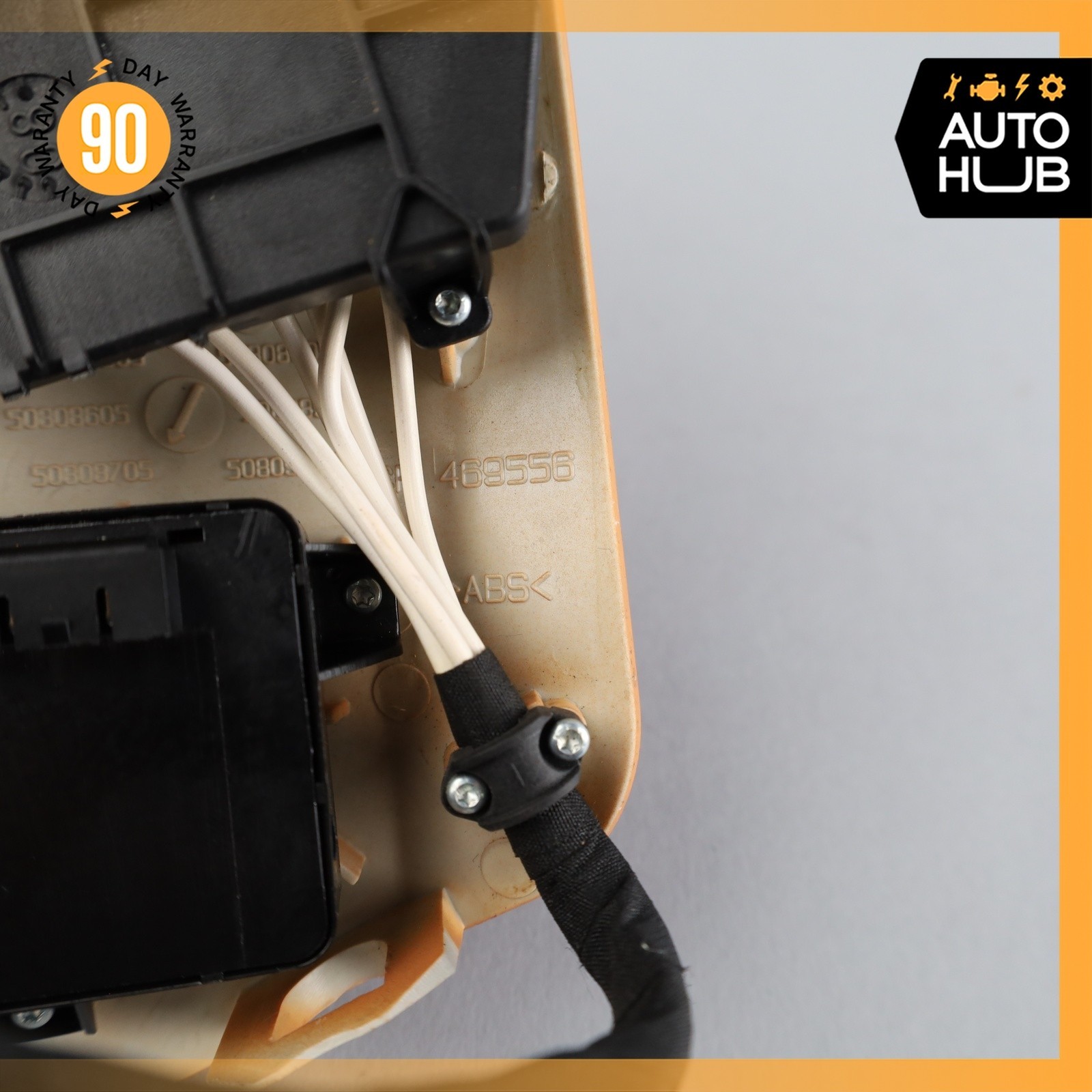 03-13 Maserati Quattroporte M139 Front Left Seat Control Switch 469556 OEM