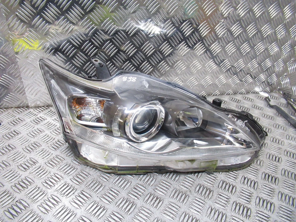 2017 LEXUS CT200H ZWA10 1.8 HYBRID CVT MK1 FRONT RIGHT SIDE HEADLIGHT REF898 - Image 2 of 4