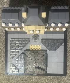 LEGO Architecture Louvre 21024 Set 695pcs Landmark Series Box 