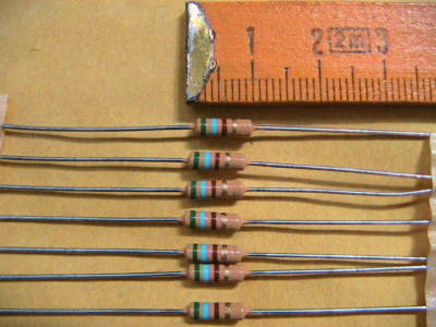 RESISTORS 560 OHM 1/3W CARBON LAYER 50x 10224