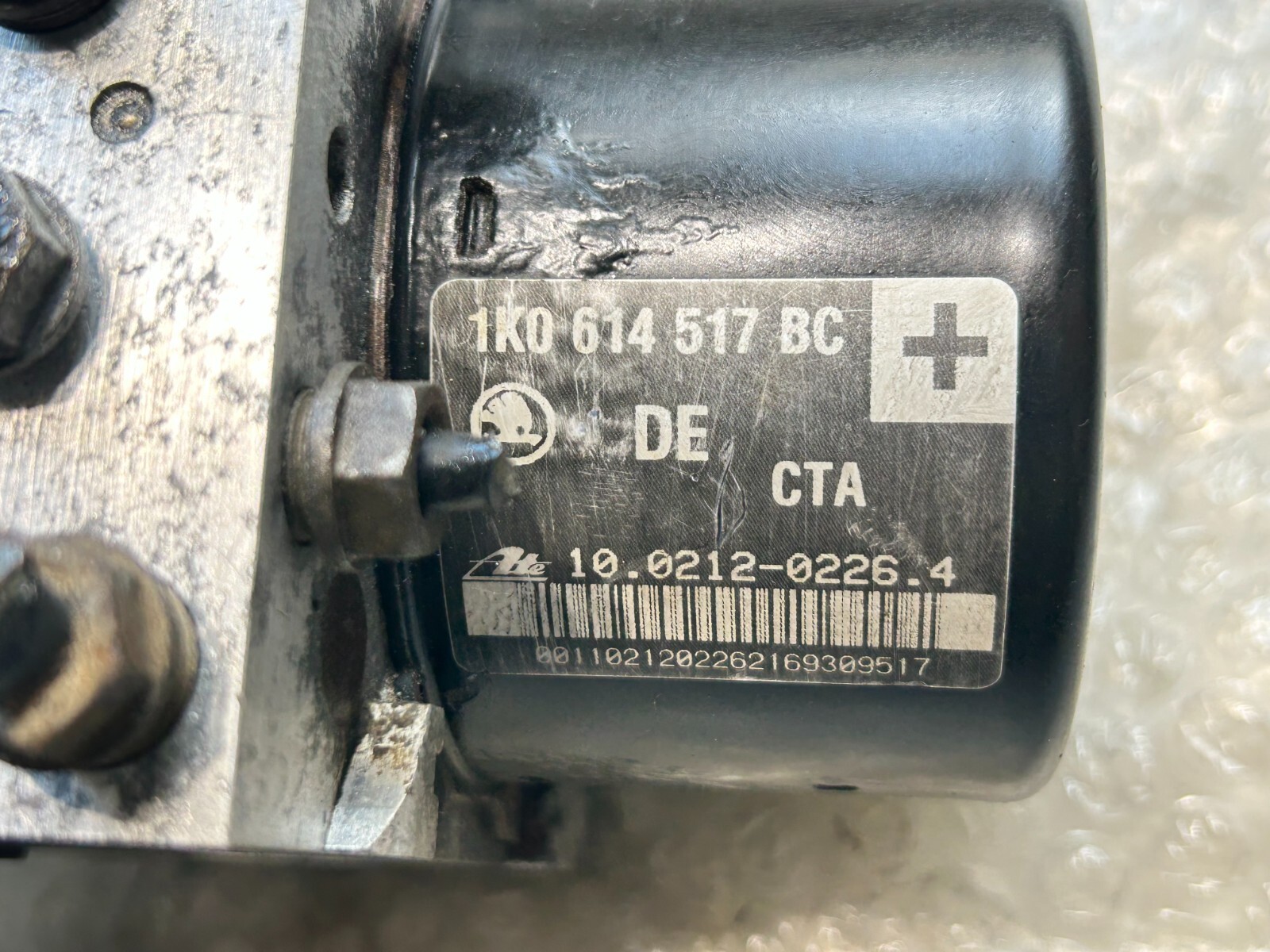 VW Golf / Skoda Yeti ABS Pump ECU Unit 1K0614517BC 1K0907379AM  