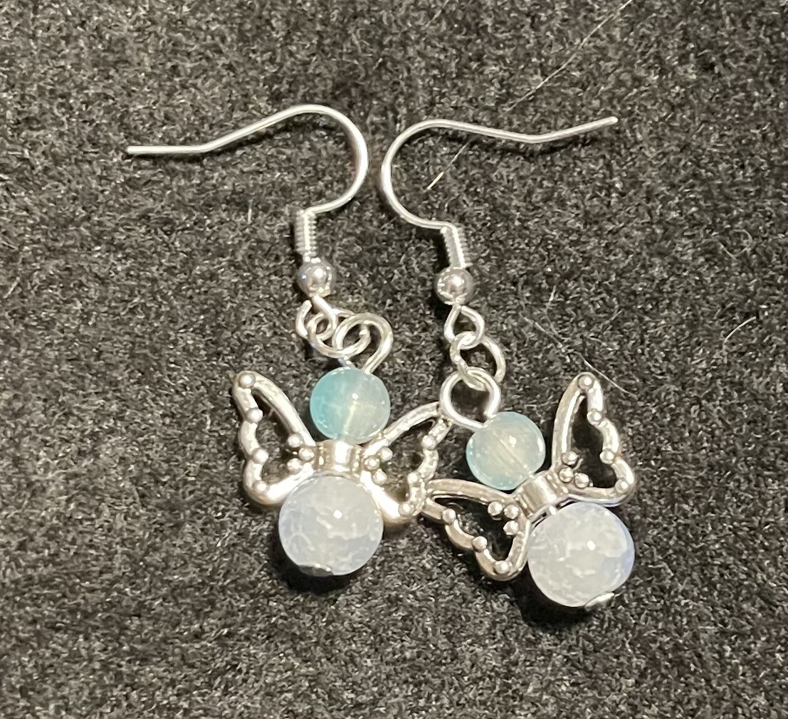 Stylish Dangle Earrings for Women - Trendy & Elegant-image