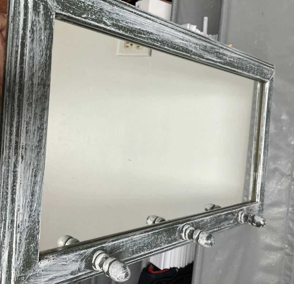 Espejo Marco Madera con Clavijas USA 23x13 Verde Envejecido Foto 2 de 4