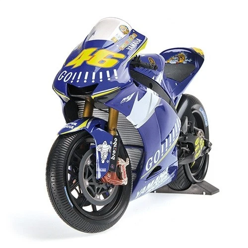 Rossi Model bike & figure Yamaha YZR-M1 MotoGP 2005 Minichamps 122 053146 1:12th - Image 2 of 4