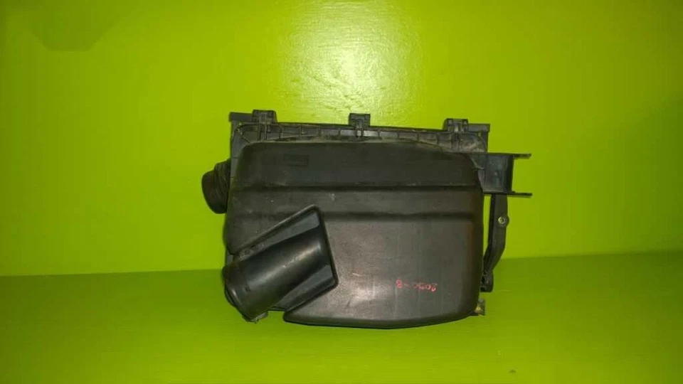 00 01 02 03 04 SATURN L200 L SERIES 2.2L AT AIR CLEANER OEM 2050-8 Foto 2 de 4