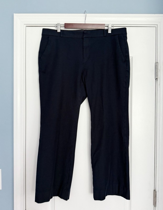 Banana Republic Navy Logan Fit Flare Leg Women’s Stretch Dress Pants, sz 16