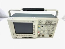 Tektronix TDS 3052B Digital Phosphor Oscilloscope 500MHz **ALL FUNCTIONS WORK!