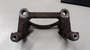 Bremssattelträger hinten rechts 7H0615425A VW Transporter T5 DPF Bj 2008 7J/7H