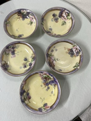 Set of 5 France Blackberry Berry Bowls