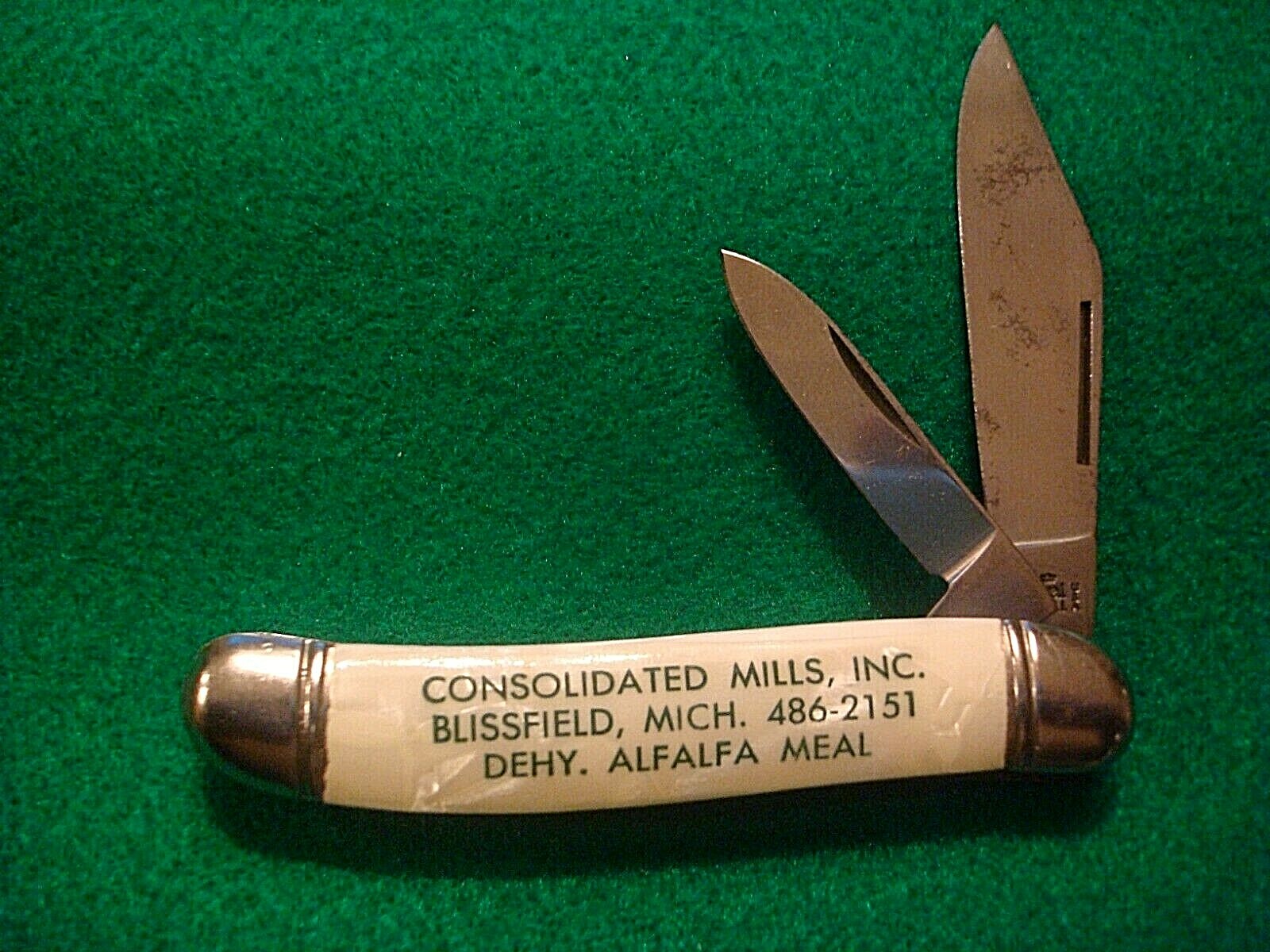 Vintage IMPERIAL Prov. RI USA Pocketknife Consolidated Mills Inc