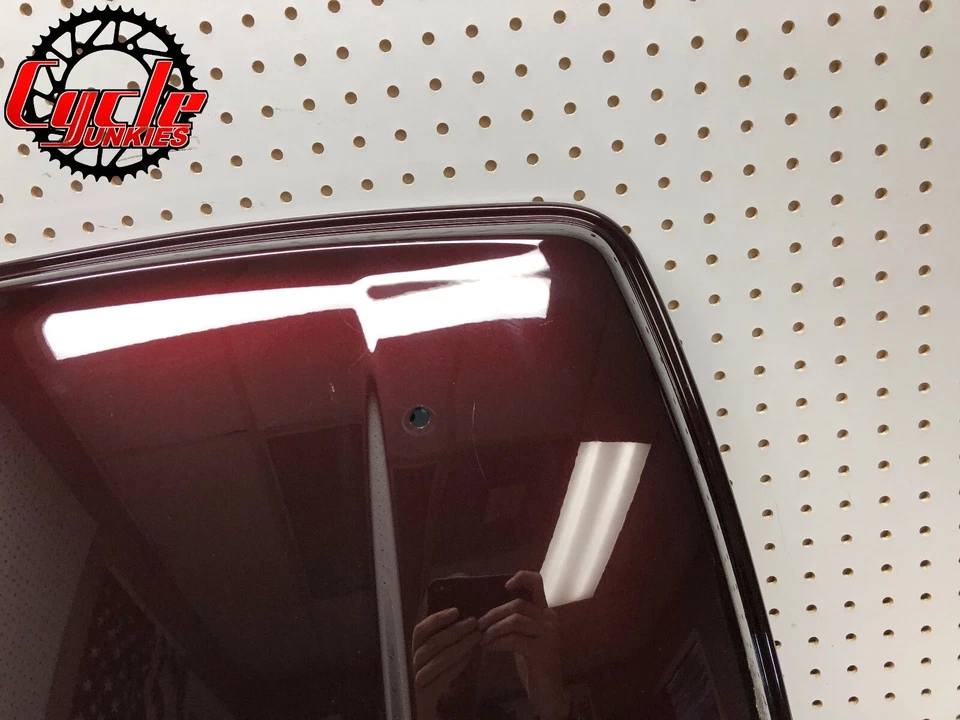 🔥 Cubierta de tapa original 2018 Harley-Davidson CVO Limited Cherry Fade Tour Pack 🔥 Foto 2 de 4