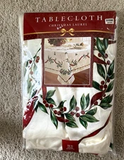 Christmas Laurel Tablecloth Round 70" New Bed Bath & Beyond