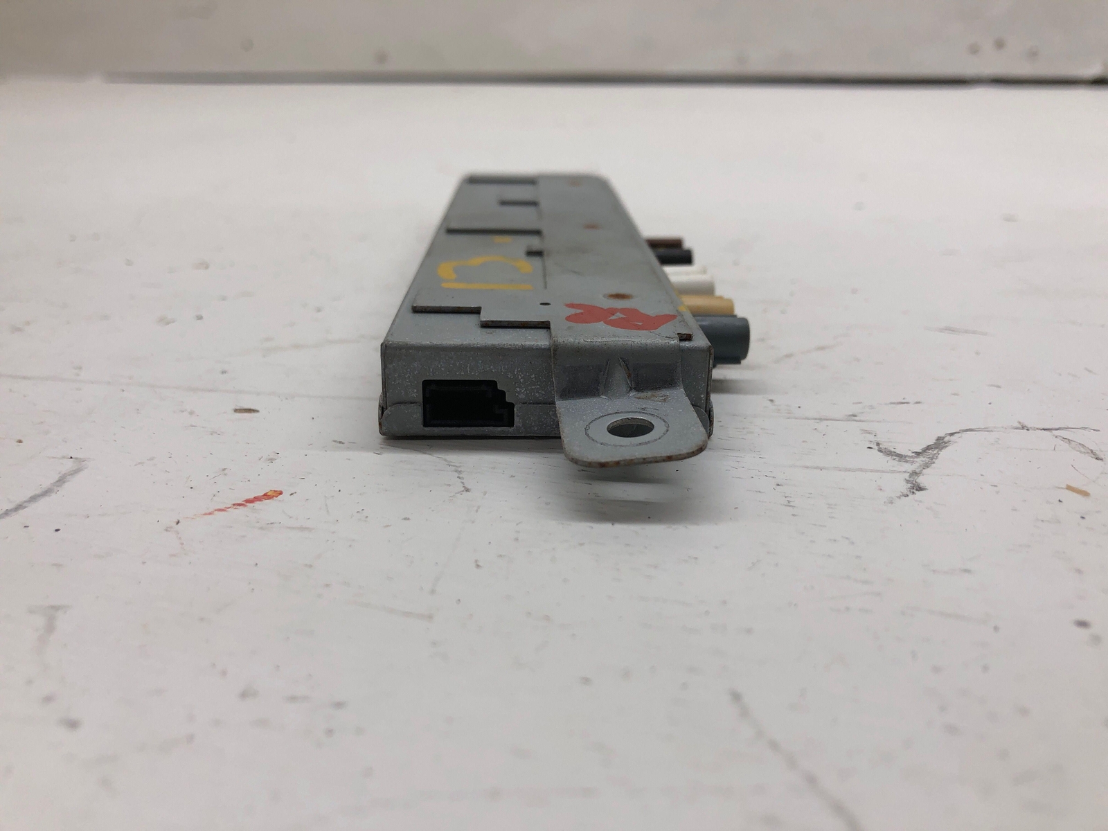 2013 - 2019 BENTLEY FLYING SPUR OEM ANTENNA AMPLIFIER CONTROL MODULE 3W5035225K