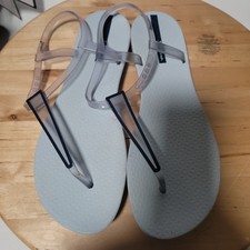 Sandalias Ipanema para mujer con tachuelas de goma al tobillo con correa en T negras talla 10/42