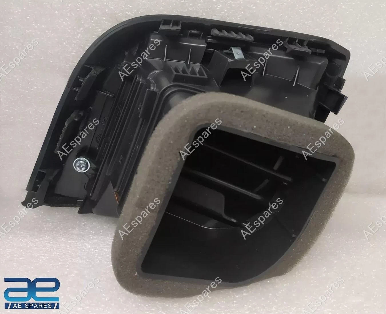 Side Duct Air Vent Assy RH For Hyundai Verna Fluidic 2011-2017 974801V000 view 2