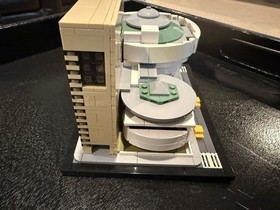 LEGO Architecture Solomon R. Guggenheim Museum [No Box] - 100% Complete