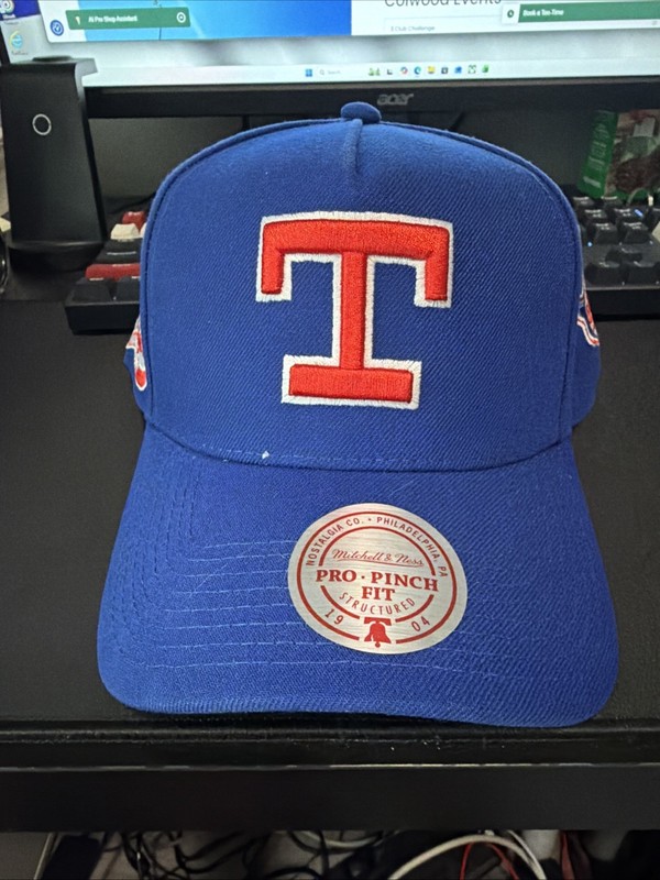 Texas Rangers Ivan Pudge Rodriguez Autographed Hat