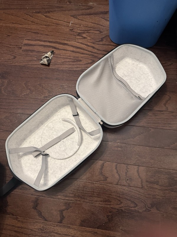 Hard Carrying Case Compatible with Meta Oculus Quest 2/Quest 3/Vision Pro Origin