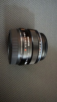 Olympus M.Zuiko Digital EW-M1718 17 mm F/1.8 AF Objektiv