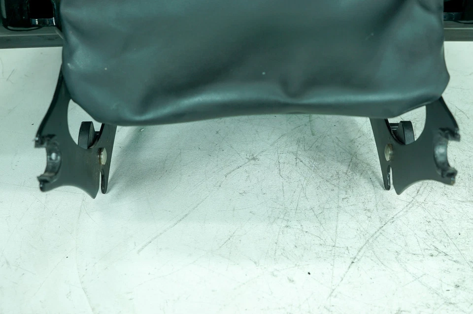 10 Harley Road Glide Touring FLTRX OEM Pass Backrest Tour Pak Luggage NOKey 1371 - Image 2 of 4