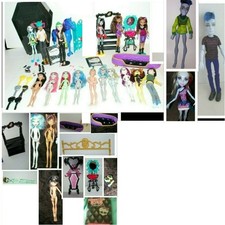 1st Wave of Monster High Girls  BOYS Dolls Accessories  More - HUGE Lot