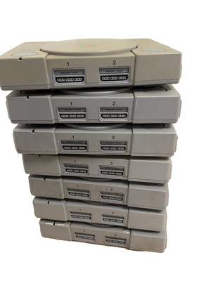 Sony PlayStation 1 Konsole Lot ungetestet verschiedene Zustände Spielepaket