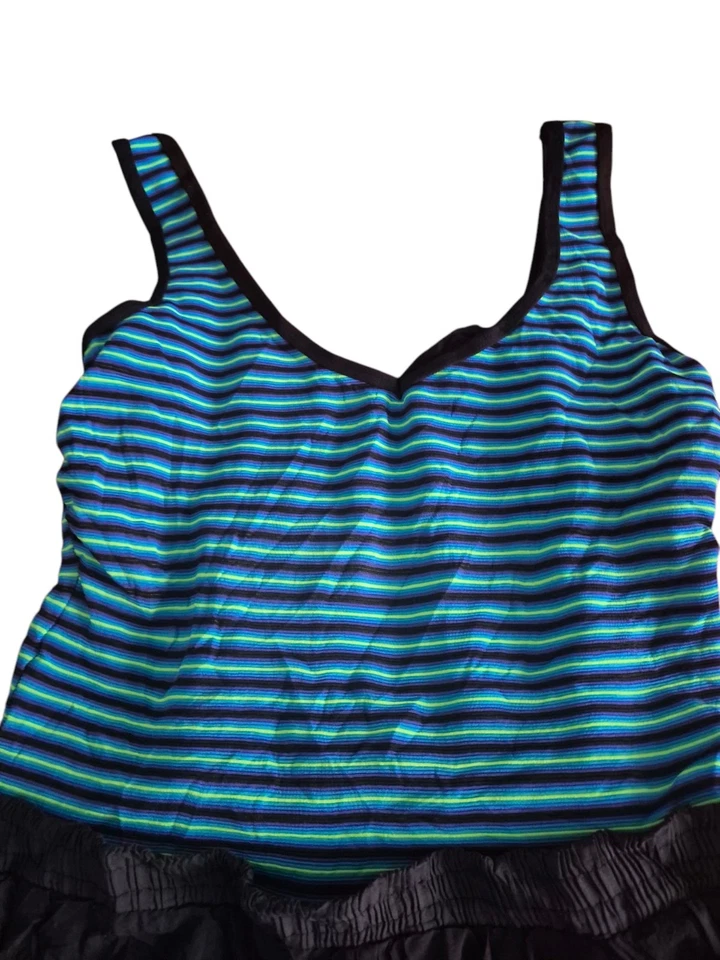 Купальник женский Gabar 14 темно-синий в полоску шорты цельный  - Изображение 2 из 4