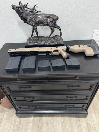 Accuracy International AICS 2.0 Chassis w/ AI Magazines –LA Remington 700