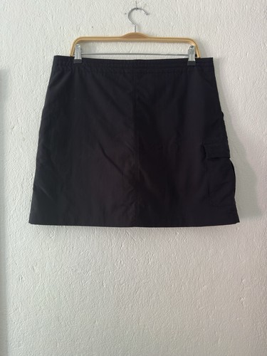 Patagonia Damengröße 10 schwarz Nylon/Poly Cargotasche Skort mit Kordelzug - Bild 9 von 12