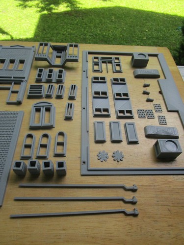 (1) " S " SCALE, DOWNTOWN BUILDING, 3 BUILDINGS IN ONE 3D PRINTED 1/64 1:64 - Picture 10 of 12