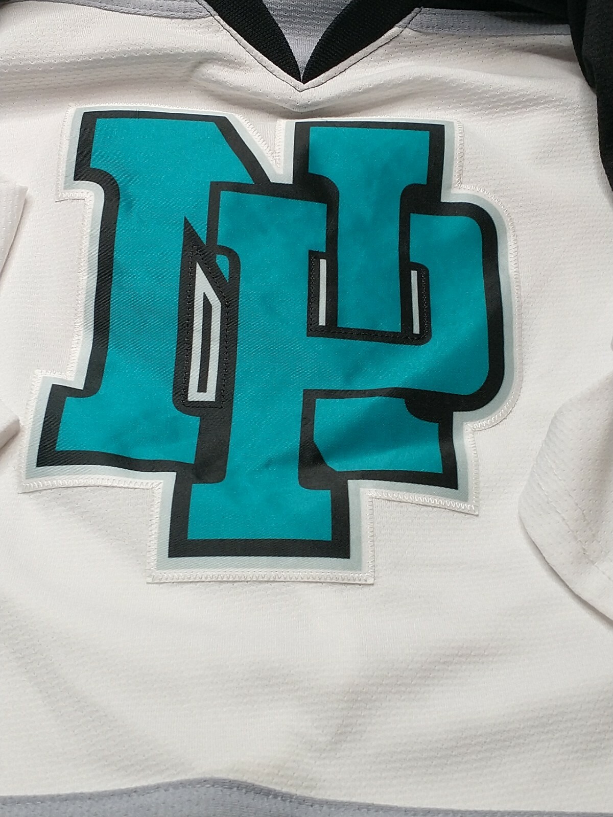 North Pittsburgh Wildcats Youth Large Hockey Jersey 93 White/Black