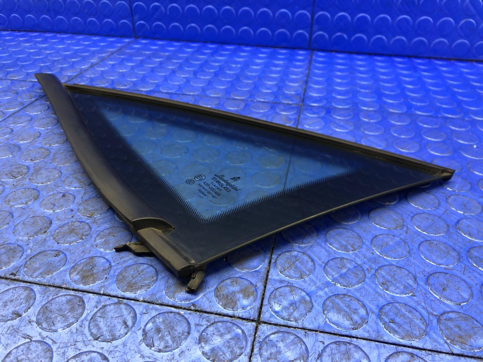 LAMBORGHINI GALLARDO OEM FRONT LEFT VENT GLASS WINDOW PANE 43R000469